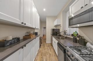 Private Room at a Shared Apartment by Times Square - 6