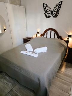 Departamento CENTRO a metros de la CATEDRAL y plaza SAN MARTIN - 2