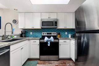 Steps from Beach Condo with Pool and Hot Tub - 1