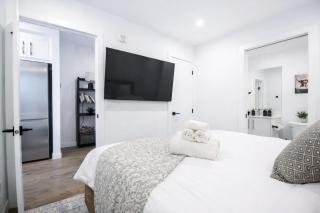 New Exec Suite Kensington UG Park Banff Pass - 3