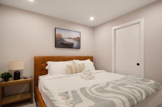 Brand New Suite King Bed 65 inch TV Gym Kensington - 2