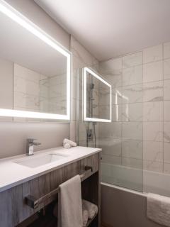 Luxury 14th Floor Penthouse Downtown Montreal Free Parking - 5