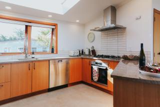 Lakeview Haven - 1