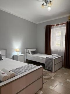 Shiroke Relax Villa - 2