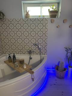 Suite Une Bulle d Evidence avec baignoire spa - 4