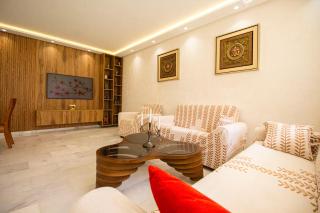 Luxury 2-Bedroom Pool, Quiet & Spacious - 4