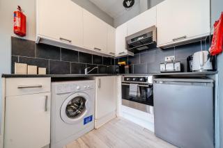 The Home Street Retreat Sleep 6, City Centre! - 6