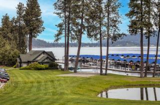 Mountain Lake Getaway - 0