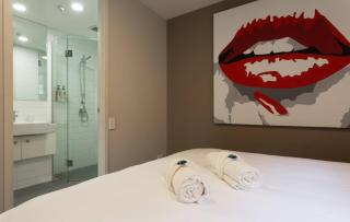 Fantastic central apartment a short walk to town! - 8