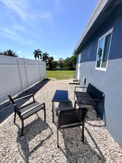 2 bed peaceful, lakeview studio NO FEES - 9