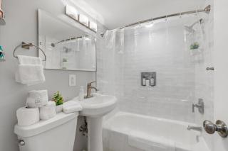 1-BR Pad in the Heart of Petworth - Walk to METRO - 2