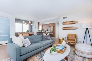 122,5 Marine - Balboa Island Beauty – Updated Upper Unit Retreat - 4