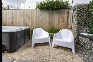 From Stadium to Spa in Minutes Best Location - 7