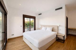 Villa in walking distance to amenities - 5