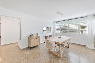 Bright 2BR Oasis in Calle Cerra w Balcony - 8