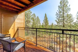 Beautiful Bend home with shared pools & hot tubs & free WiFi - close to hikes - 7