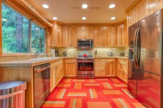 The Burrow - Your Forest Refuge by the Sandy River - 7