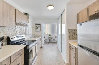 Calle Cerra Getaway 3BR w Balcony - 8