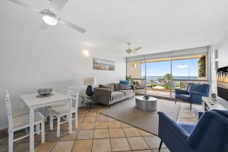 Ocean front 2 bedroom central apartment with pool - 8