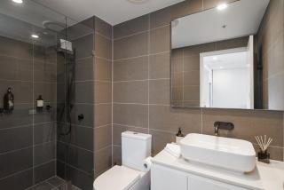 Utopia Apartments 2 Bed, 2 Bath, Parking, Pool, Gym - 7