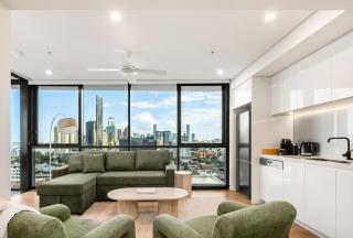 Utopia Apartments 2 Bed, 2 Bath, Parking, Pool, Gym - 3