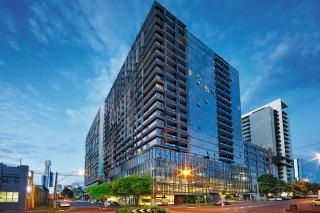 Southbank 2BR City View - Pool, Gym & Parking - 4