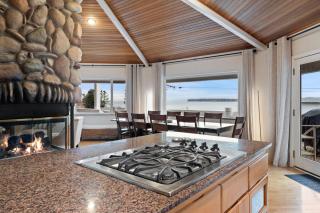 Point Whitehorn Cottage - 1