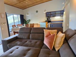 Sunset Ridge Retreat Villa - 5