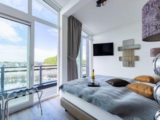 Penthouse with beach view - 7