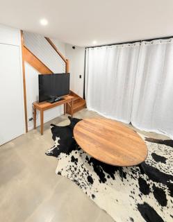 Quiet New Farm Retreat with Pool & Free Parking - 4