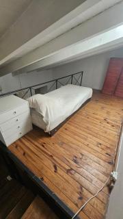 Apartamento en casa de familia con ingreso independiente - 1