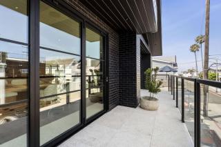 An Artistic Masterpiece by the Ocean home - 7