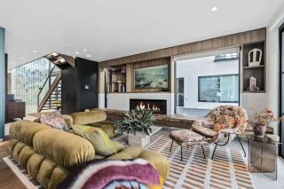 An Artistic Masterpiece by the Ocean home - 5