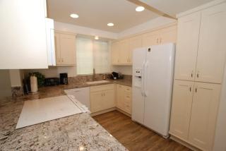 7 Bdr, Duplex In The Heart Of The Peninsula- 121 home - 9