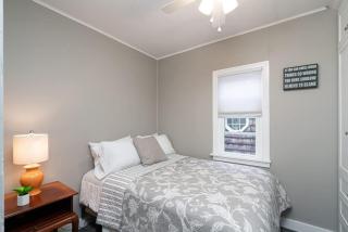 Balboa Island Charmer- 304 Ruby A home - 1