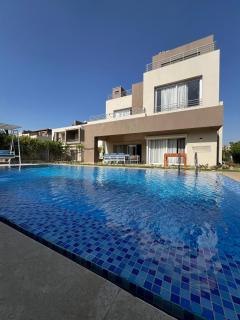 modern relaxing villa - 0