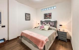Pet Friendly Apartment In Torrevieja With Wifi - 4