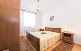 2 Bedroom Lovely Apartment In Pag - 6