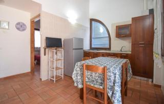 Awesome Home In Pescia Romana With Wifi - 8