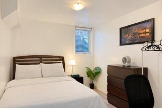 2 BR Basement Near GO Station- 30 mins to dwntwn TO - 4