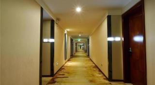 Borrman Hotel Guangzhou Changlong Shiqiao Metro Station - 6