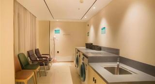 City Comfort Inn Liuzhou Wuxing Walking Street Zhonghuan Tower - 2