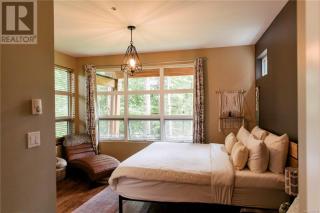 Coastal Rainforest Haven by Wild Pacific Trail - 3