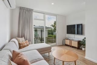 Modern 3-Story Inner-City Sanctuary - 1