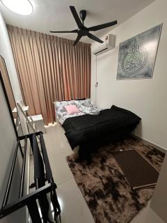 LSH33 Signature Stay - 6