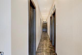 Super Townhouse LBS Road BKC Formerly Royal Palace - 6