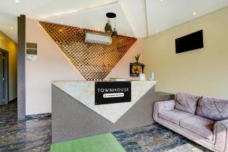 Super Townhouse LBS Road BKC Formerly Royal Palace - 4