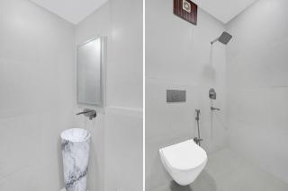 Super Collection O Sector 18 Metro station - 5