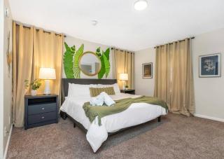 Huge 8BR wHTD Pool Ensuites Games Near Beach - 5