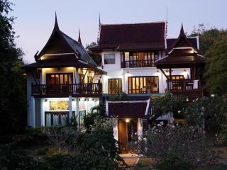 Authentic & Spacious Thai Villa 6BR Private Pool Sea View Sleeps 14 - 0